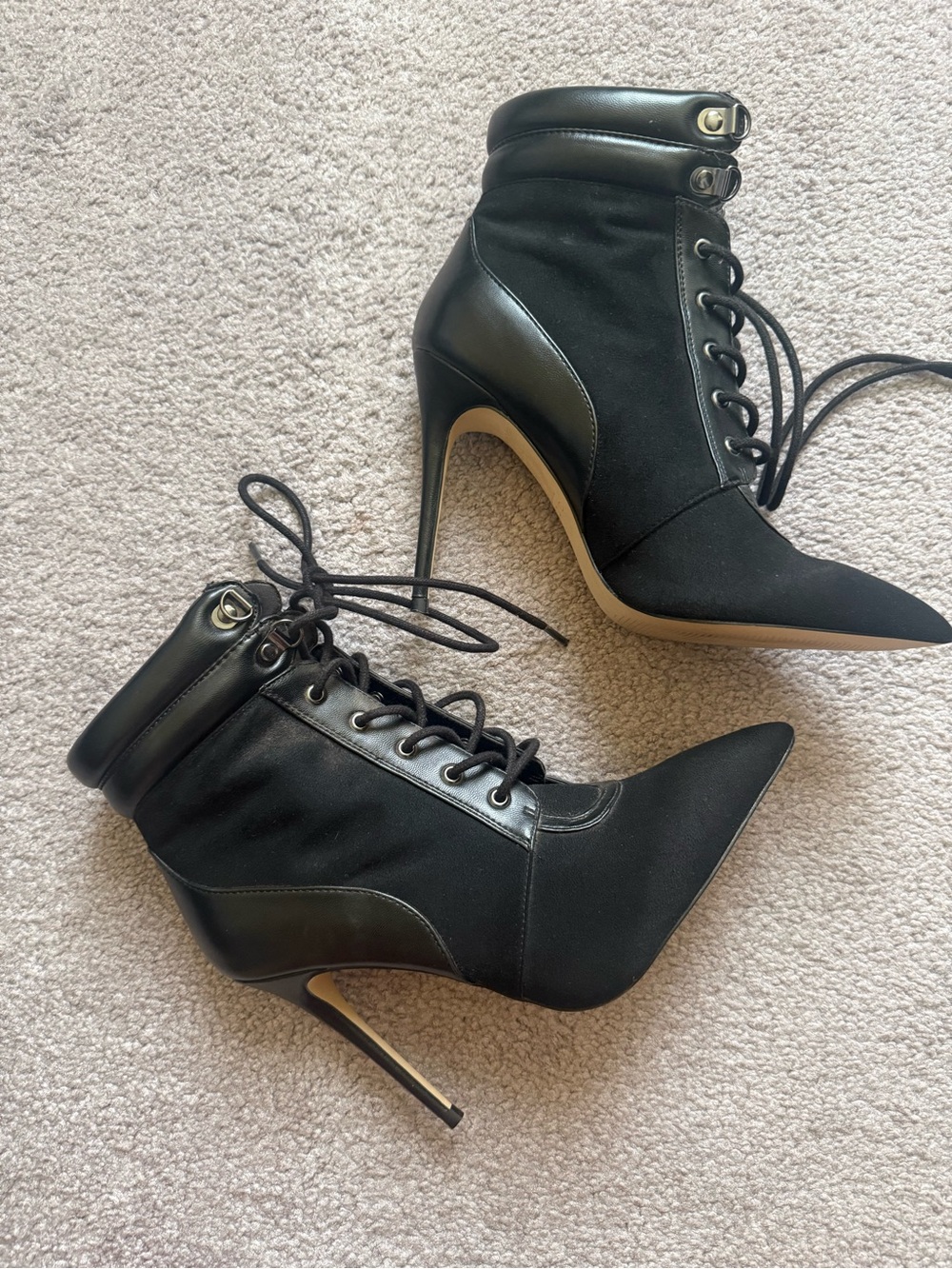 ✨ALDO Panna Lace-up Booties